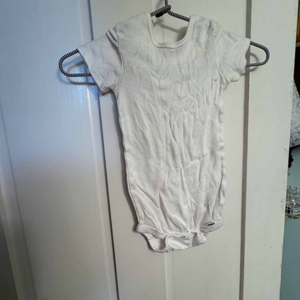 Gerber Classic White Bodysuit